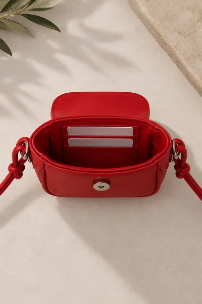Kırmızı Mini Boy Mıknatıs Kapaklı Kartlık Detaylı Kadın Omuz Çantası 486185