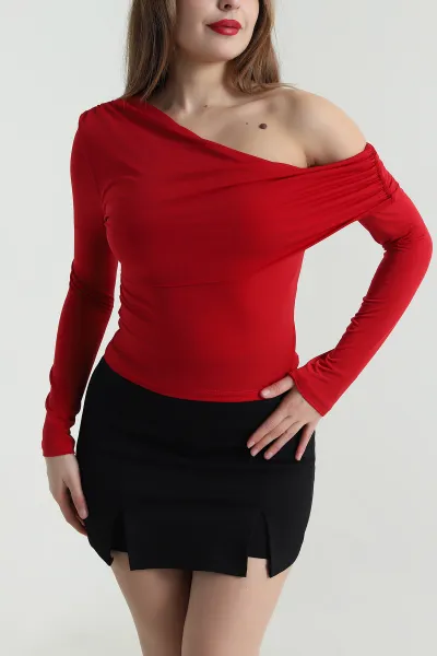 Kırmızı Omuz Büzgülü Sandy Kadın Bluz 494331