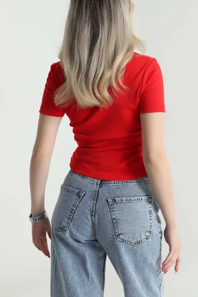 Kırmızı Polo Yaka Kompak Kadın Tişört 475338