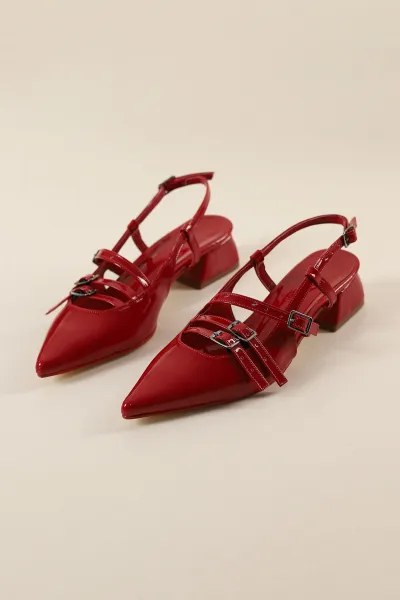 Kırmızı Rugan Tokalı Kemer Detaylı Kalın Topuklu Ayakkabı 264537