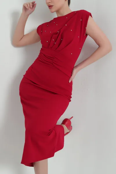 Kırmızı Taş İşlemeli Omuzları Vatkalı Krep Elbise 357488