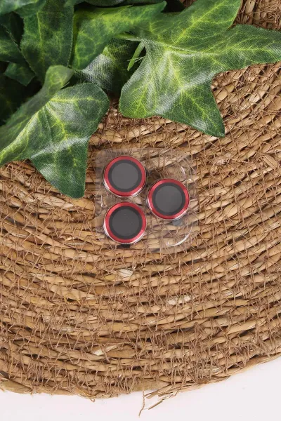 Kırmızı TeknoCase İphone 15 Pro Max Uyumlu Matte Guard Serisi Lens Korumalı Silikon Telefon Kılıfı 472459