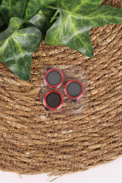 Kırmızı TeknoCase İphone 15 Pro Uyumlu Matte Guard Serisi Lens Korumalı Silikon Telefon Kılıfı 472453