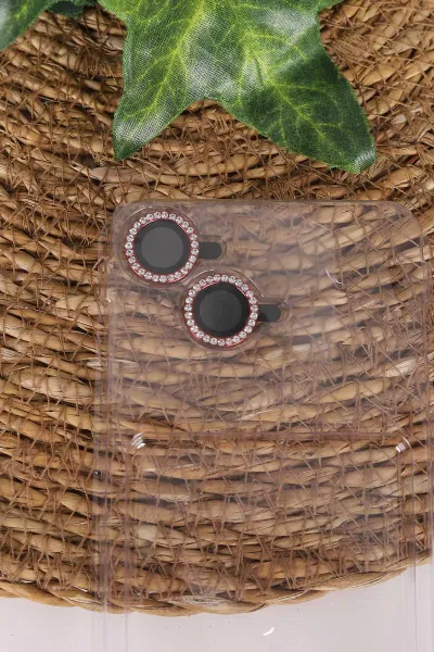 Kırmızı TeknoCase İPhone 15 Uyumlu Perfect Diamond Case Serisi Taşlı Lens Hediyeli Sert Silikon Telefon Kılıfı 480810