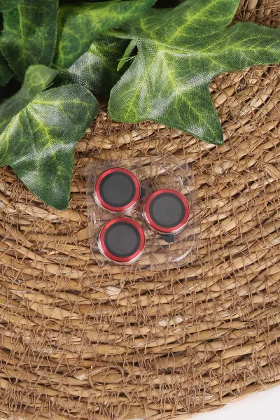 Kırmızı TeknoCase İphone 16 Pro Uyumlu Matte Guard Serisi Lens Korumalı Silikon Telefon Kılıfı 472476