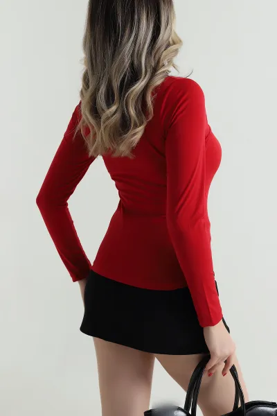 Kırmızı Tokalı Sandy Kadın Bluz 498142