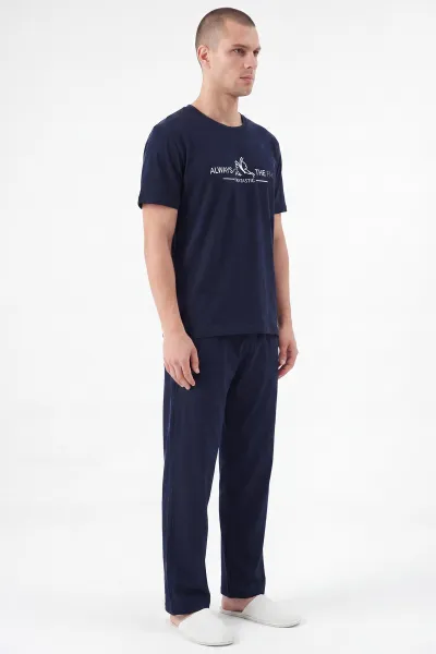 Koyu Lacivert Bisiklet Yaka Yazı Detaylı Erkek Kısa Kollu Pijama Takımı 461731