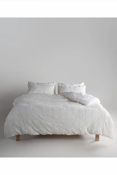 Krem 200x220 Cm Bella Home Çift Kişilik Kristal Jakarlı Nevresim Takımı - Zarif Desen & Premium Kalite 475808