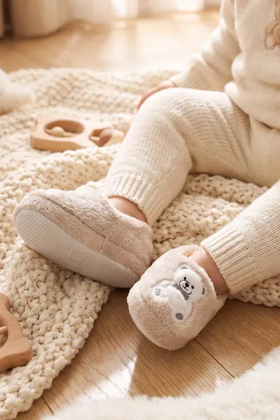 Krem ( 21 - 24 ) Peluş Figürlü Bebek Panduf 496282