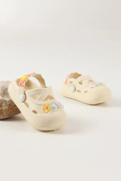 Krem ( 24 - 29 ) Figürlü Toka Detaylı Kız Çocuk Sandalet 462472