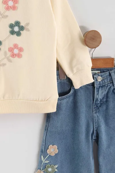 Krem (3-10 Yaş)Süzene Nakışlı Kot Pantolonlu Kız Çocuk Takım 444723