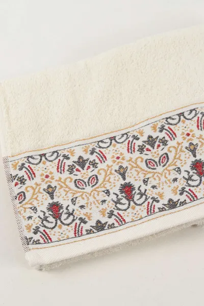 Krem 50x90 Cm Nakışlı Desenli Kilim Havlu 460421