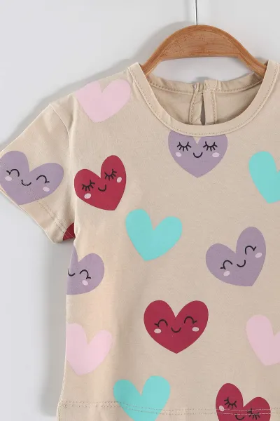 Krem (6-24 Ay) Kalp Baskılı Tişört ve Şortlu Kız Bebek Yazlık Takım 467640