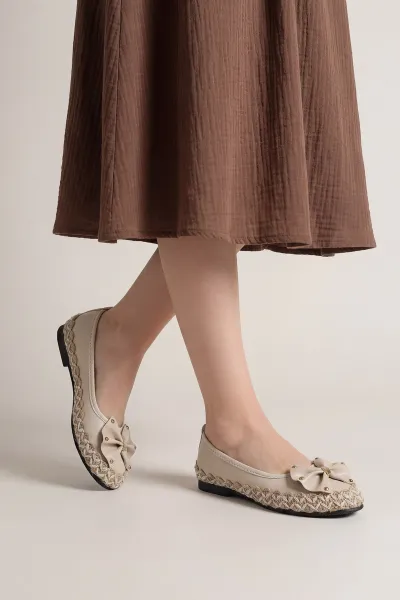 krem-fiyonk-detayli-hasir-tasarim-kadin-babet-439359