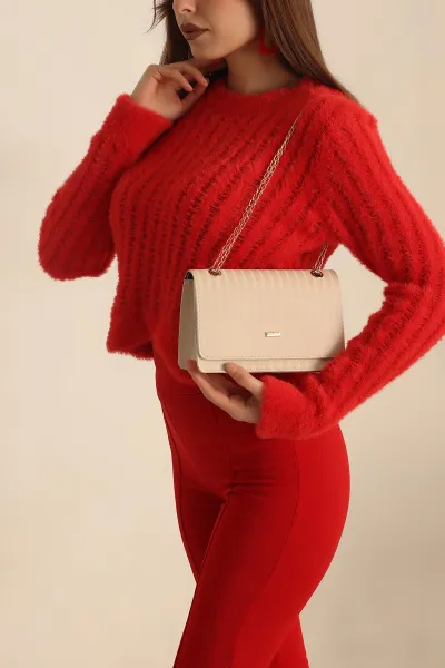 krem-miknatis-kapakli-parlak-doku-omuz-cantasi-238718