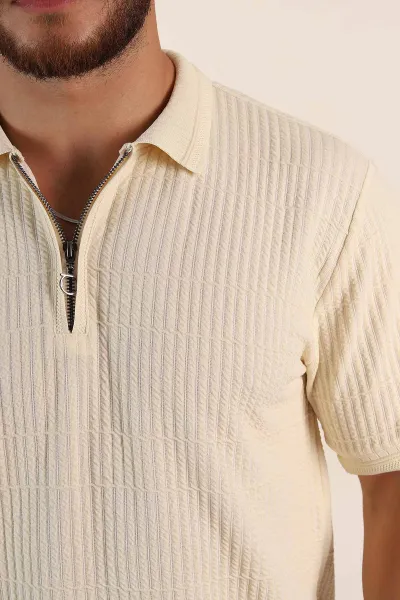Krem Relaxed Fit Çizgi Detaylı Fermuarlı Polo Yaka Erkek Tişört 370329