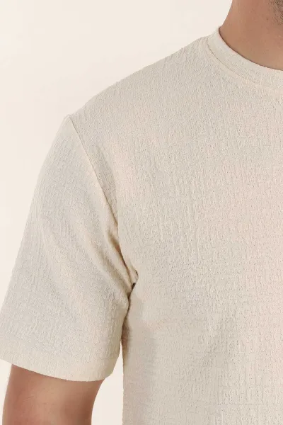Krem Relaxed Fit Kabartma Desenli Basic Erkek Tişört 358107