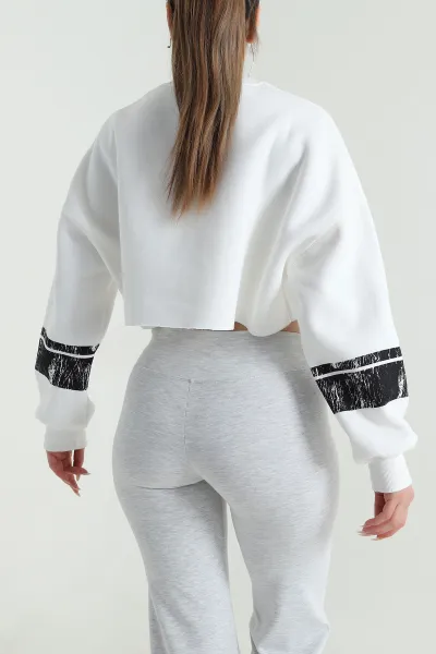 Krem Şardonlu Lazer Kesim Crop Sweat 489148