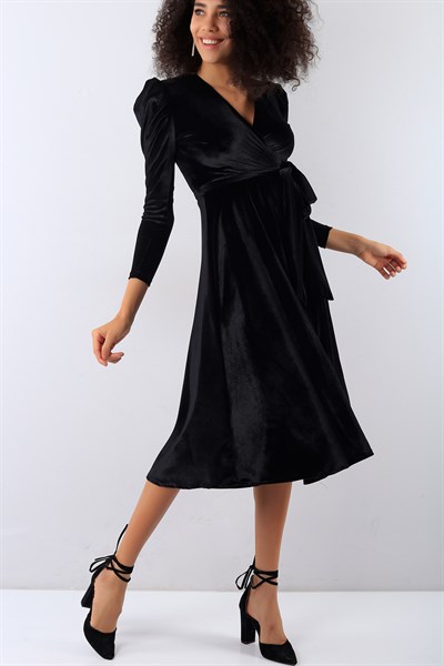Kruvaze Yaka Siyah Kadife Elbise 19693B