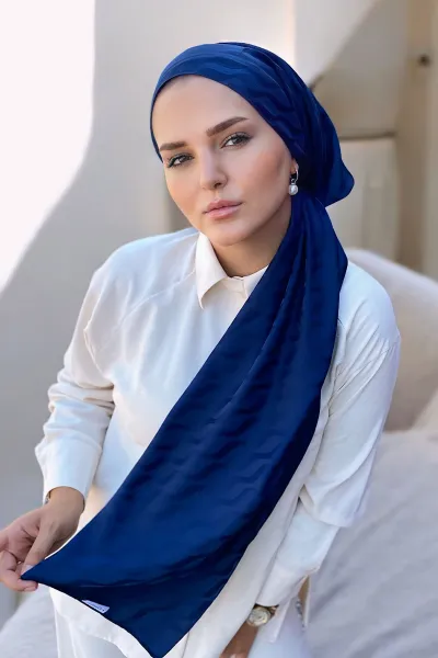 lacivert-180x70-jakar-ipeksi-su-yolu-desen-sal-285142
