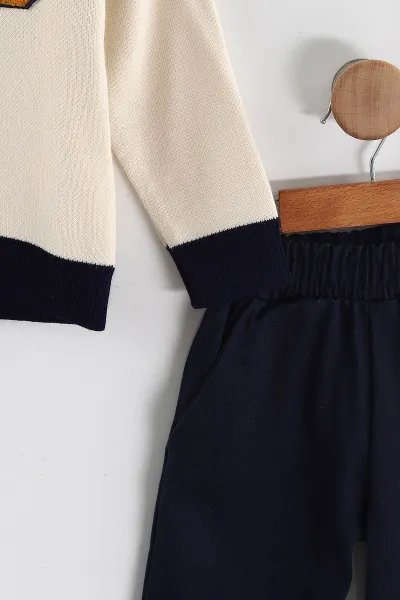 Lacivert (3-10 Yaş) 8 Nakışlı Triko Kazaklı Gabardin Pantolonlu Erkek Çocuk 2'li Takım 439900