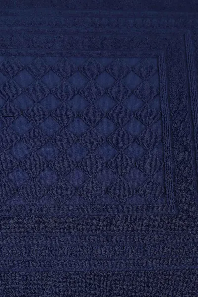 Lacivert 50x70 Cm Piramit Desenli Jakarlı Ayak Havlusu 448888
