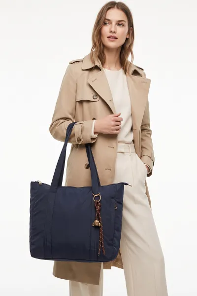 lacivert-charm-detayli-fermuarli-kadin-el-kol-ve-omuz-cantasi-488891