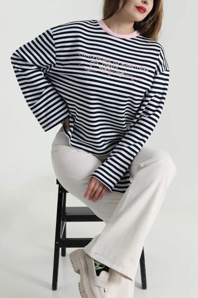 Lacivert Çizgili Baskılı Kadın Sweatshirt 494411
