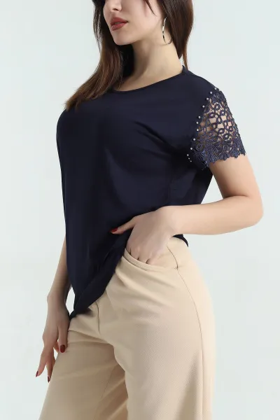 Lacivert Dantelli İncili Kol Viskon Bluz 336417