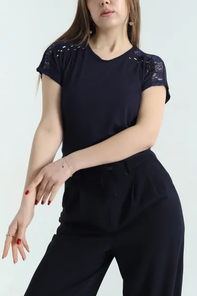 Lacivert Güpürlü Taşlı Viskon Bluz 335912