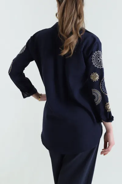 Lacivert Pullu Nakışlı Keten Kadın Gömlek 432496