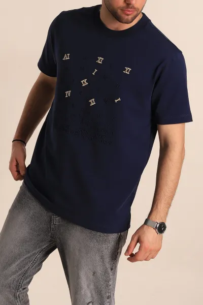 lacivert-regular-fit-nakis-yazi-detayli-erkek-tisort-270630