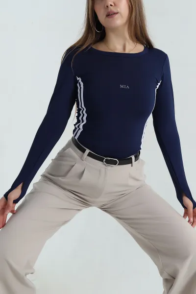 lacivert-sardonlu-seritli-baskili-oysho-kadin-bluz-406697