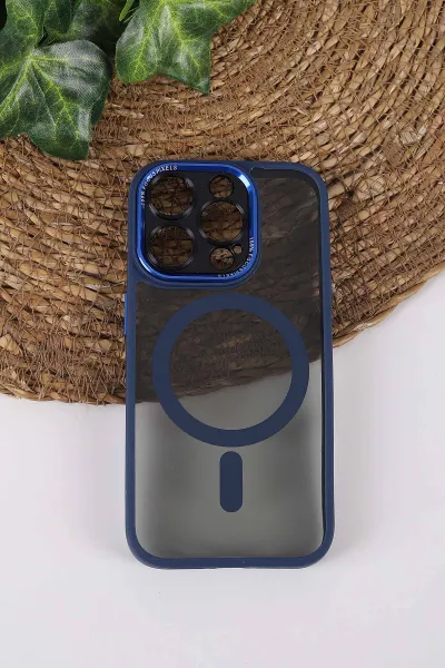Lacivert TeknoCase İPhone 15 Pro Uyumlu Wesley Case Serisi Magsafe Özellikli Transparan Sert Silikon Telefon Kılıfı 430603