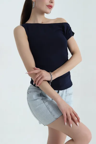 lacivert-yani-buzgulu-tek-kollu-bluz-378719