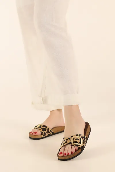 Leopar Desenli Mantar Taban Ayarlanabilir Bantlı Kadın Terlik 351682