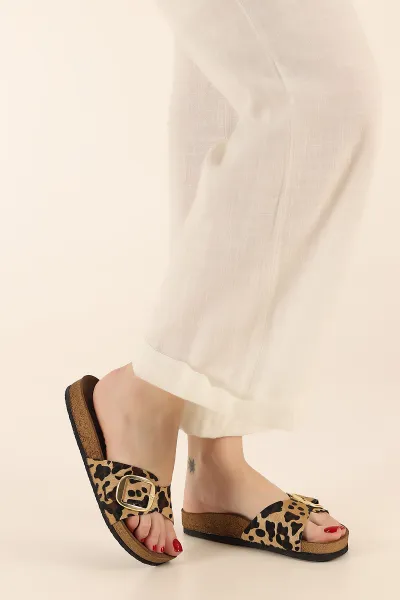 Leopar Desenli Mantar Taban Ayarlanabilir Bantlı Kadın Terlik 351682