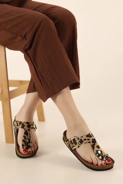 Leopar Desenli Mantar Taban Parmak Arası Kadın Terlik 441410