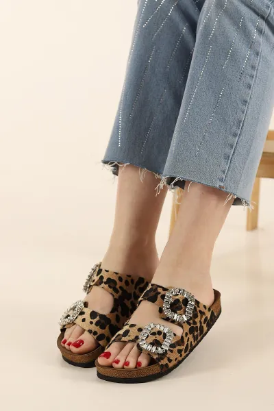 Leopar Desenli Taş Tokalı Mantar Taban Terlik 440989