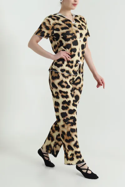 Leopar Fiyonklu Kaşkorse Kadın Pijama Takımı 466662