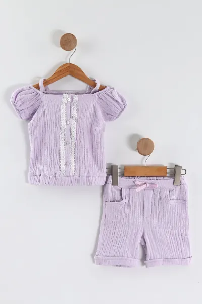 lila-1-5-yas-straplez-askili-dugmeli-ve-dantel-detayli-gomlekli-muslin-kiz-cocuk-yazlik-takim-445006