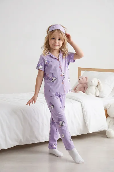 lila-4-12-yaskarakter-baskili-kisa-kol-on-dugmeli-goz-bandi-detayli-kiz-cocuk-pijama-takim-453244