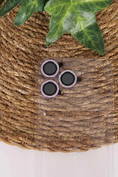 Lila TeknoCase İPhone 16 Pro Uyumlu Nelly Diamond Serisi Taşlı Lens Hediyeli Sert Silikon Telefon Kılıfı 480955