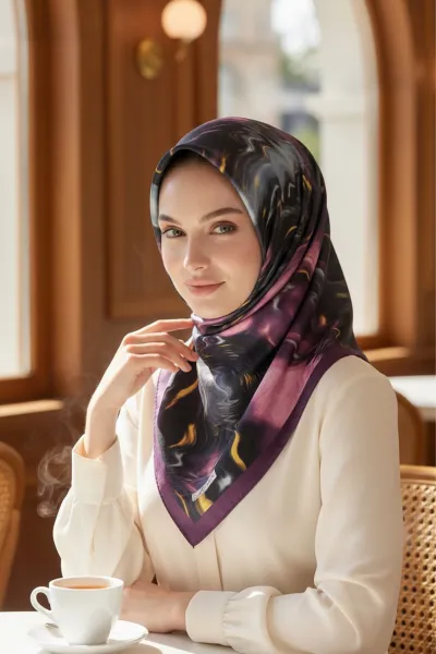 Mor 90x90 Cm Dijital Baskılı Süsen Desen Kutulu Twill Eşarp 500971