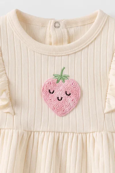 Pembe (0-3 Ay) Süzene Çilek Nakışlı Kız Bebek Takım 477233