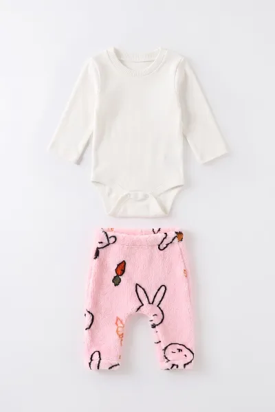 Pembe (0-9 Ay) Zıbınlı  Tavşan Desenli Peluş Ceket ve Pantolonlu Kız Bebek 3'lü Takım 495693