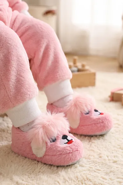 pembe-21-24-pelus-figurlu-cocuk-panduf-497068