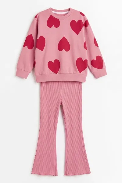 pembe-3-8-yas-buyuk-kalp-baskili-2-ip-sweatli-fitilii-ispanyol-taytli-kiz-cocuk-takim-484940