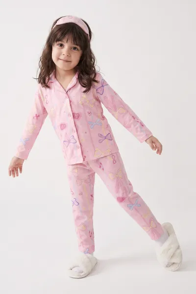 pembe-4-12-yas-desenli-uzun-kol-on-dugmeli-goz-bandi-detayli-kiz-cocuk-pijama-takim-473646