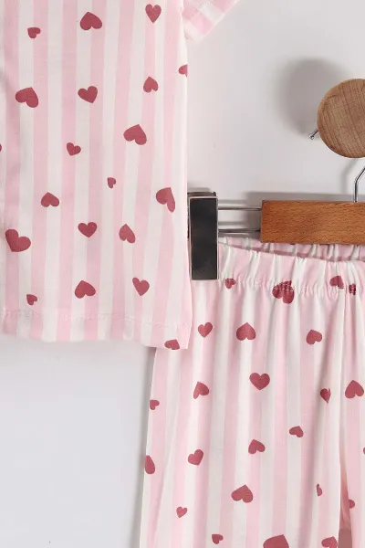 Pembe (4-12 Yaş) Kalp Baskılı Kısa Kol Ön Düğmeli Göz Bandı Detaylı Kız Çocuk Pijama Takım 453261
